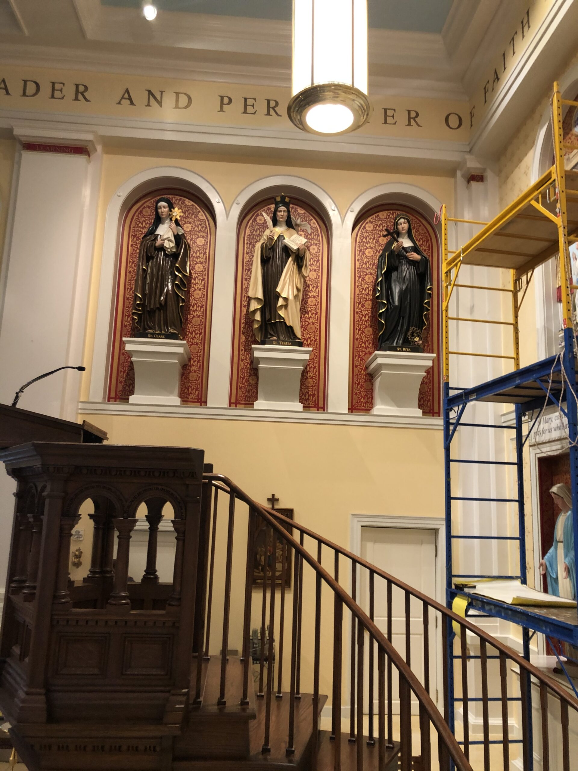 A staircase with steps leading to the top of it.